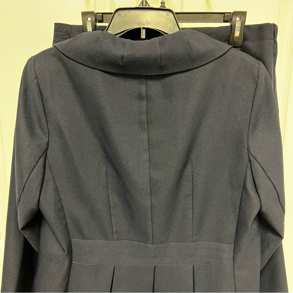 Vintage Women's First Lady Navy Skirt Suit - Picture 9 of 16